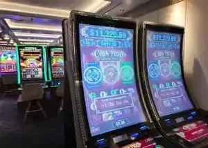 Coin Trio titles on Celebrity Summit slot cabinets