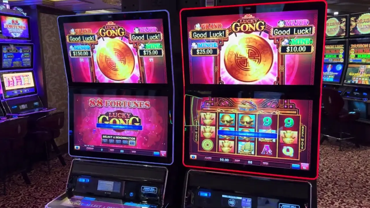 Anthem of the Seas casino video frame showing 88 Fortunes: Lucky Gong.