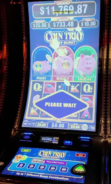 Coin Trio Piggy Burst cabinets in the Freedom of the Seas walkthrough.