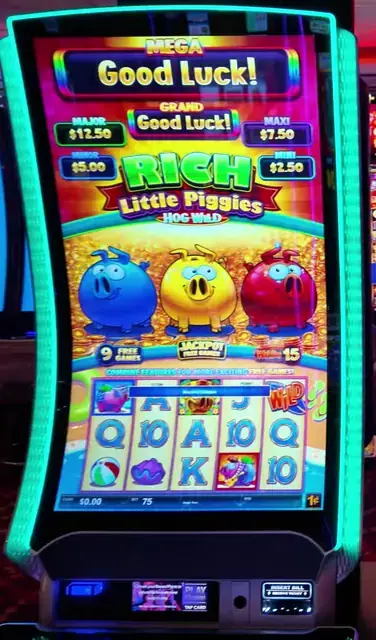Rich Little Piggies Hog Wild cabinets in the Freedom of the Seas walkthrough.