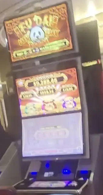 Fu Dai Lian Lian: Panda cabinets in the Adventure of the Seas walkthrough.