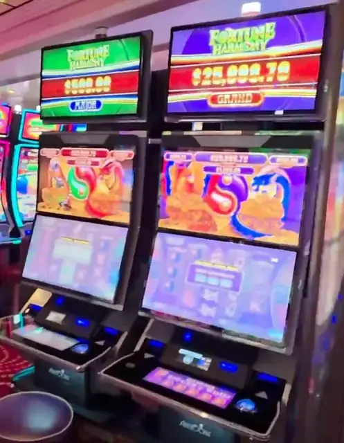 Fortune Harmony cabinets in the Independence of the Seas walkthrough.