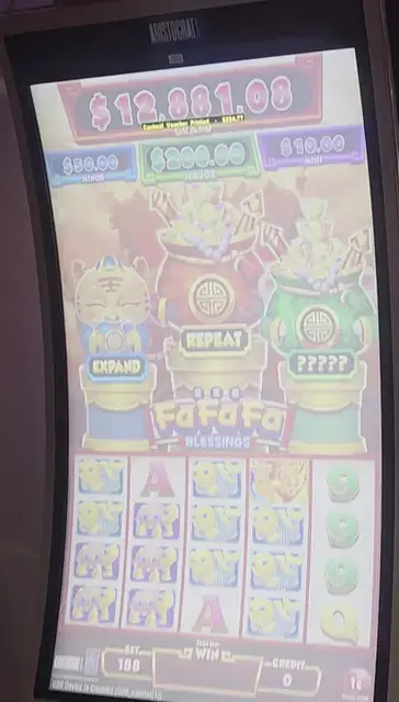 Fa Fa Fa Blessings cabinets in the Radiance of the Seas walkthrough.