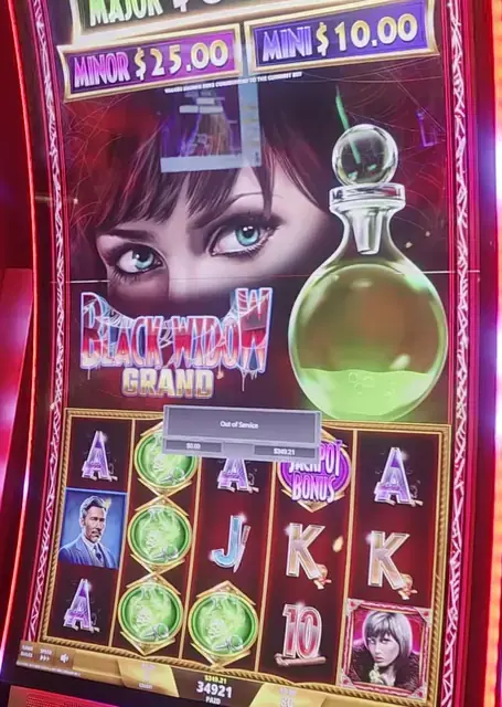 Black Widow Grand cabinets in the Radiance of the Seas walkthrough.