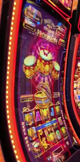 Dancing Drums Prosperity cabinets in the Independence of the Seas walkthrough.