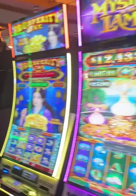 Prosperity Link, Mystery Lamp cabinets in the Mariner of the Seas walkthrough.