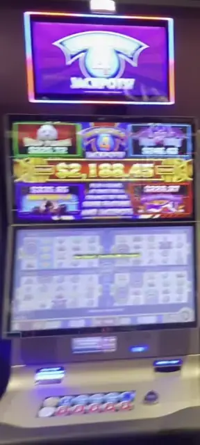 Wonder 4 Jackpots cabinets in the Anthem of the Seas walkthrough.