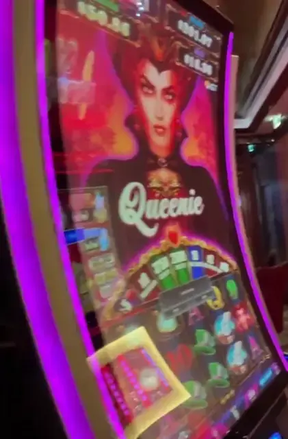 Queenie cabinets in the Serenade of the Seas walkthrough.
