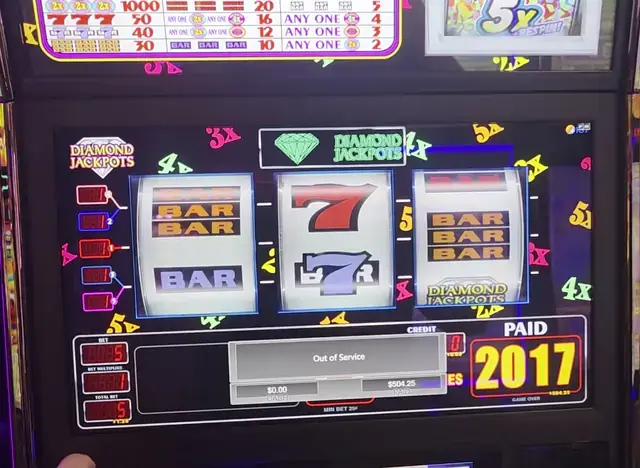 Diamond Jackpots cabinets in the Freedom of the Seas walkthrough.