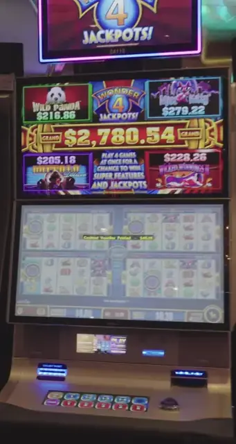 Wonder 4 Jackpots cabinets in the Serenade of the Seas walkthrough.