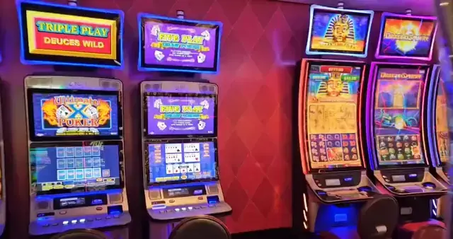 Ultimate X Poker, Five Play Draw Poker, Golden Egypt, Dragon Sphere cabinets in the Oasis of the Seas walkthrough.