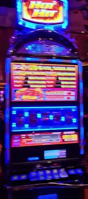 Hot Hit cabinets in the Brilliance of the Seas walkthrough.