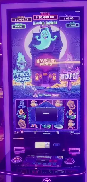 Haunted Fortune: Twilight cabinets in the Harmony of the Seas walkthrough.
