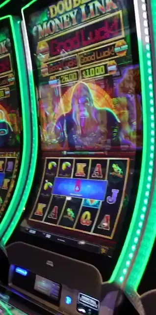 Double Money Link cabinets in the Grandeur of the Seas walkthrough.