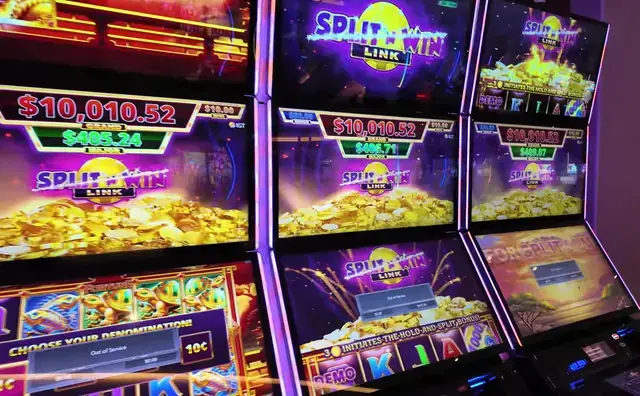 Slot cabinets showing Split ’N Win Link aboard Legend of the Seas.