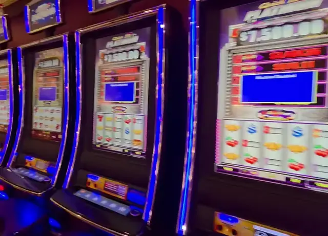 Quick Hit Diamond cabinets in the Anthem of the Seas walkthrough.