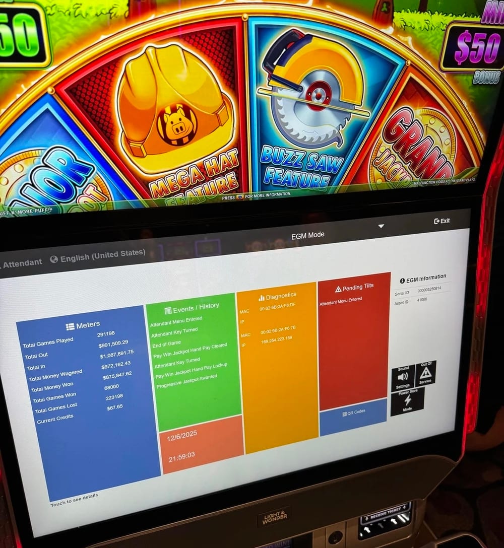 Slot machine attendant screen on Royal Caribbean's Icon of the Seas showing lifetime meters for Huff N' More Puff: $972,162.43 total wagered and $875,847.62 total won, a 90.1 percent return to player.